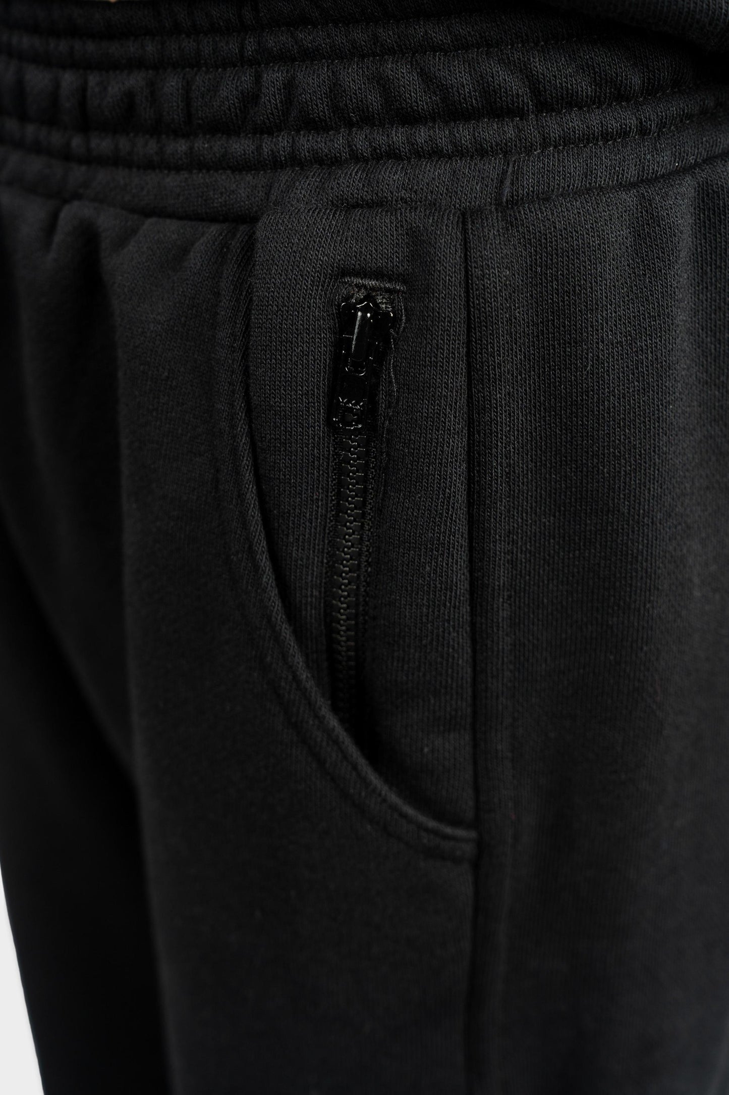Marlborough Plush Sweatpants Black