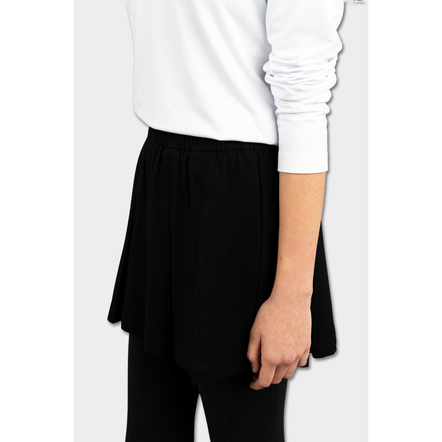 Modern Pleated Skirt with Long Leggings Black